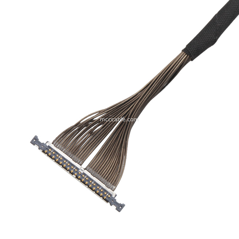 32 Pin Micro Coaxial Kabel 0.3mm Pitch 20496-032T-40 Lvds Kabel Untuk Drone 32P konektor
